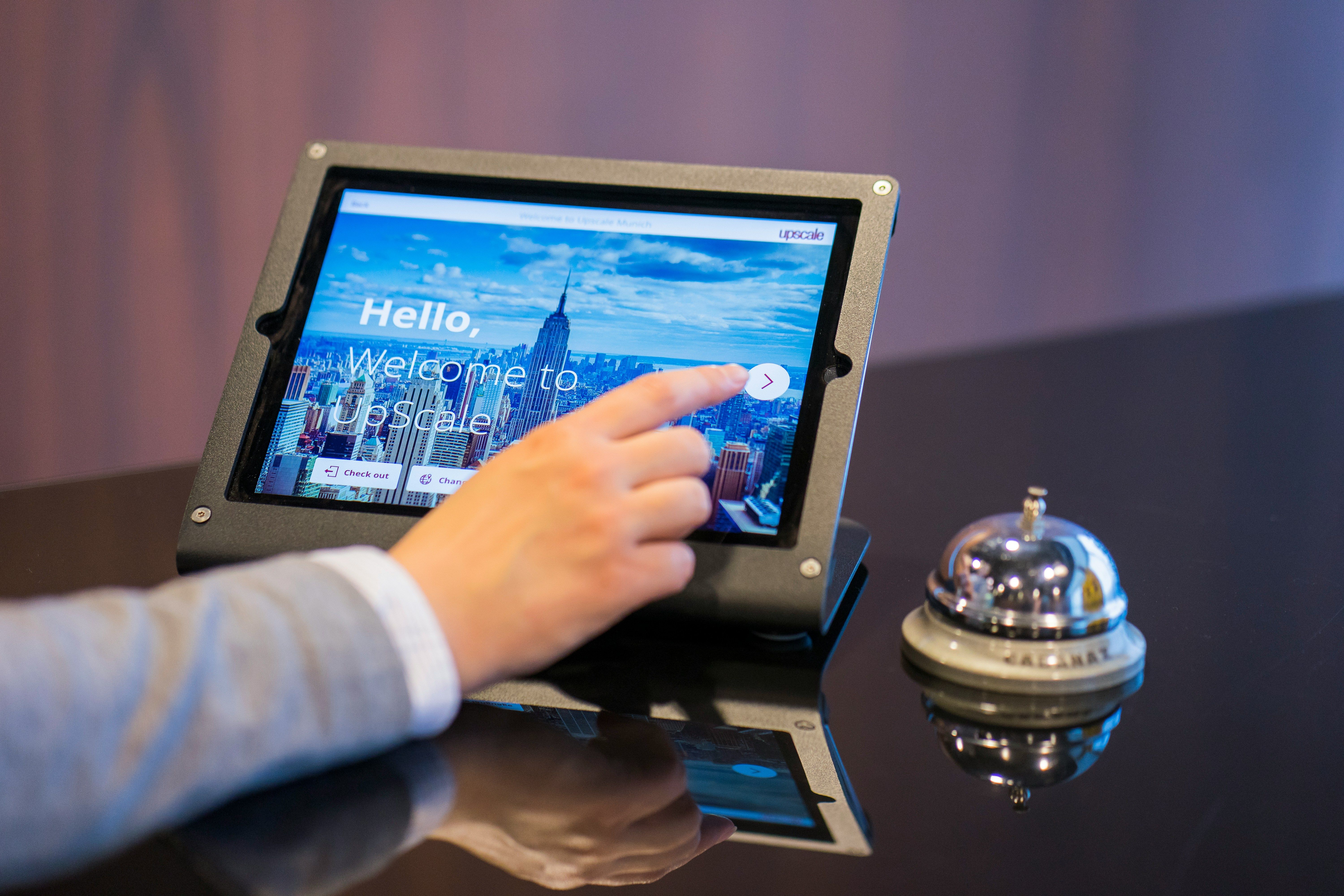 Enhancing Guest Experiences: The Role of AI in Hotel Operations